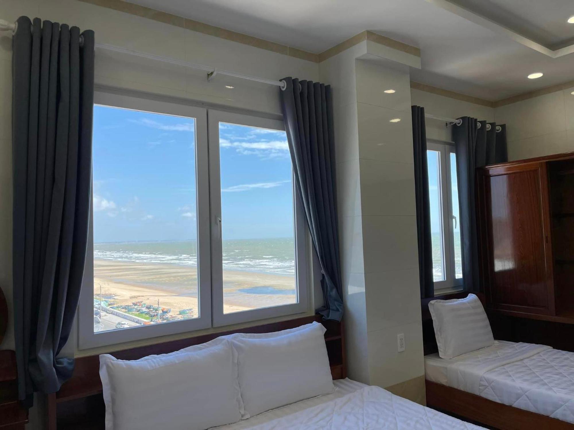 Khach San A68 Hotel Long My Exterior photo